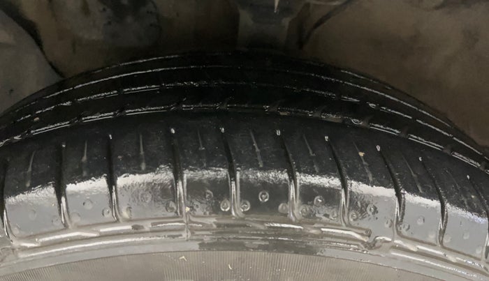 2017 Hyundai Creta SX PLUS 1.6 PETROL, Petrol, Manual, 71,875 km, Left Front Tyre Tread