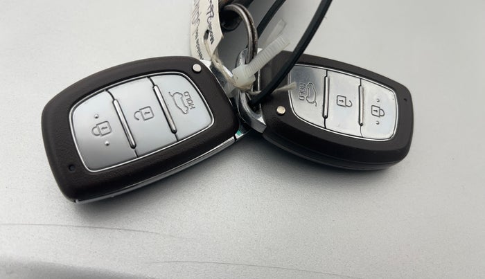 2017 Hyundai Creta SX PLUS 1.6 PETROL, Petrol, Manual, 71,875 km, Key Close Up