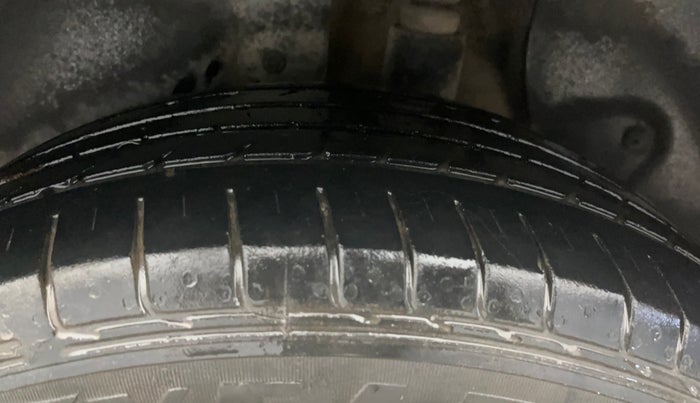 2017 Hyundai Creta SX PLUS 1.6 PETROL, Petrol, Manual, 71,875 km, Left Rear Tyre Tread