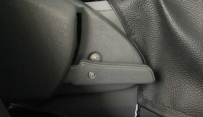 2013 Maruti Alto 800 LXI, Petrol, Manual, 19,734 km, Driver Side Adjustment Panel