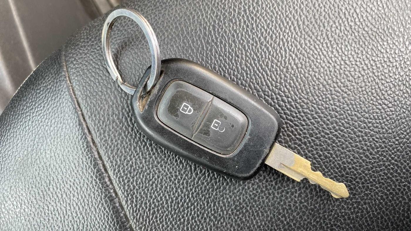 2016 Renault Kwid RXT 1.0 AMT, Petrol, Automatic, 86,976 km, Key Close Up