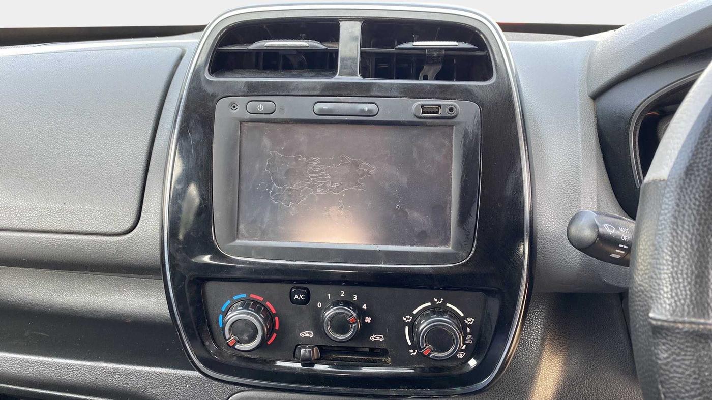 2016 Renault Kwid RXT 1.0 AMT, Petrol, Automatic, 86,976 km, Infotainment System