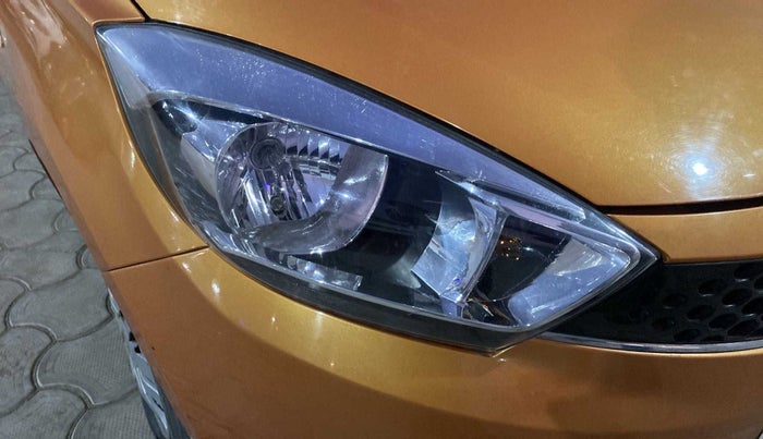 2018 Tata Tiago XE PETROL, Petrol, Manual, 28,797 km, Right headlight - Minor scratches