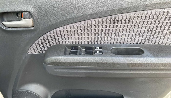 2014 Maruti Ritz VDI, Diesel, Manual, 38,787 km, Driver Side Door Panels Control