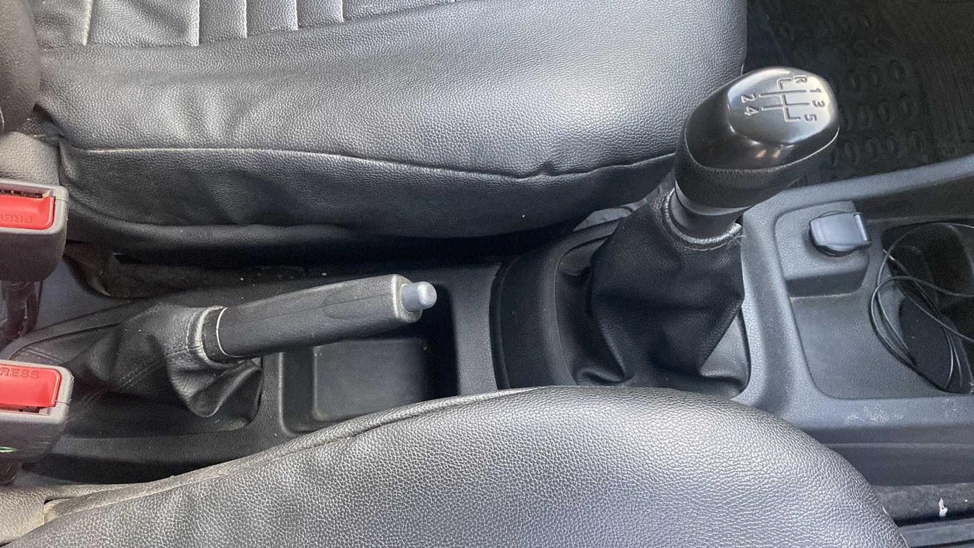 2019 Renault Kwid RXL, Petrol, Manual, 55,514 km, Gear Lever