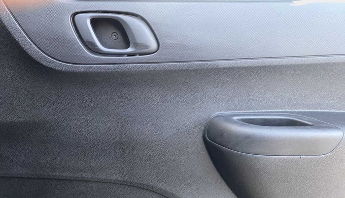 2019 Renault Kwid RXL, Petrol, Manual, 55,514 km, Driver Side Door Panels Control