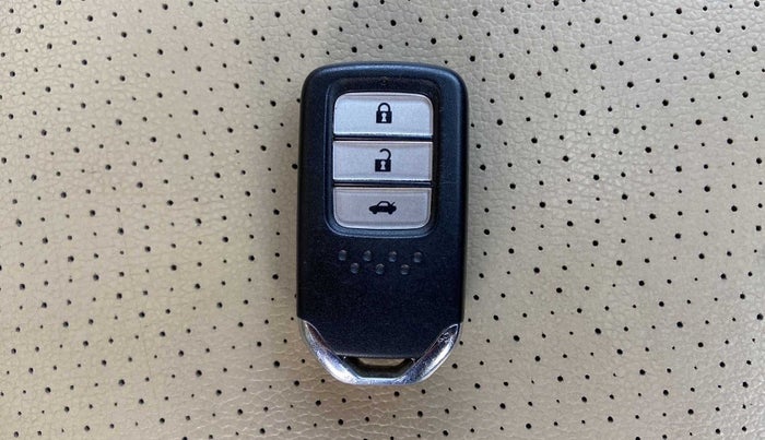 2017 Honda City 1.5L I-VTEC ZX CVT, Petrol, Automatic, 76,351 km, Key Close Up