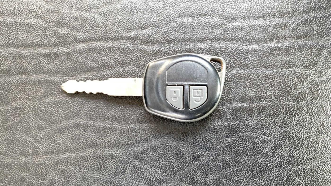 2015 Maruti Wagon R Stingray VXI, CNG, Manual, 95,101 km, Key Close Up