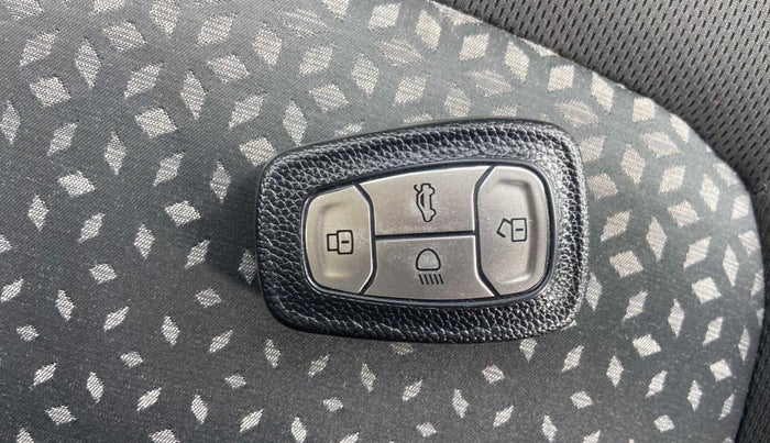 2019 Tata NEXON XZA PLUS DIESEL, Diesel, Automatic, 19,811 km, Key Close Up