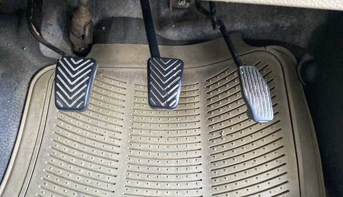 2012 Hyundai Eon ERA +, Petrol, Manual, 38,752 km, Pedals