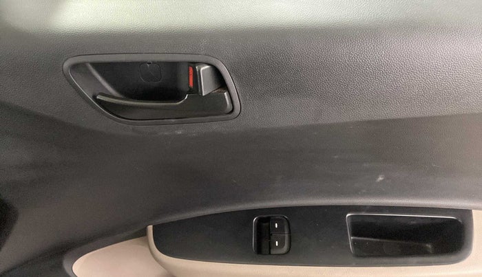 2017 Hyundai Grand i10 ERA 1.2 KAPPA VTVT, Petrol, Manual, 31,692 km, Driver Side Door Panels Control