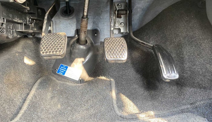 2013 Maruti Alto 800 LXI, Petrol, Manual, 18,710 km, Pedals