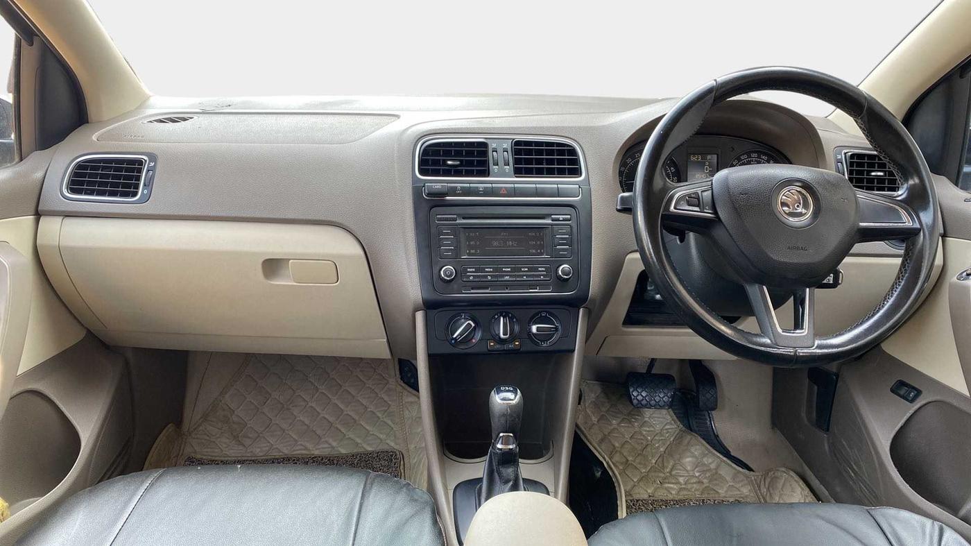 2016 Skoda Rapid AMBITION 1.5 TDI AT, Diesel, Automatic, 85,484 km, Dashboard