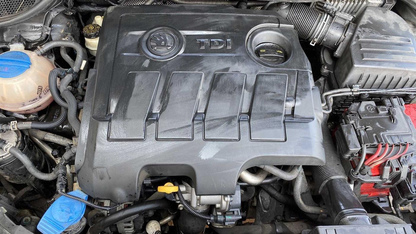 2016 Skoda Rapid AMBITION 1.5 TDI AT, Diesel, Automatic, 85,484 km, Open Bonet