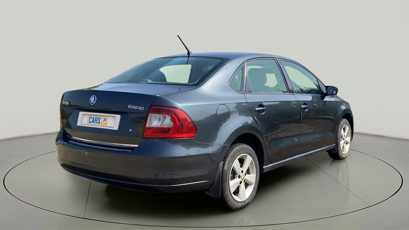 2016 Skoda Rapid AMBITION 1.5 TDI AT, Diesel, Automatic, 85,484 km, Right Back Diagonal
