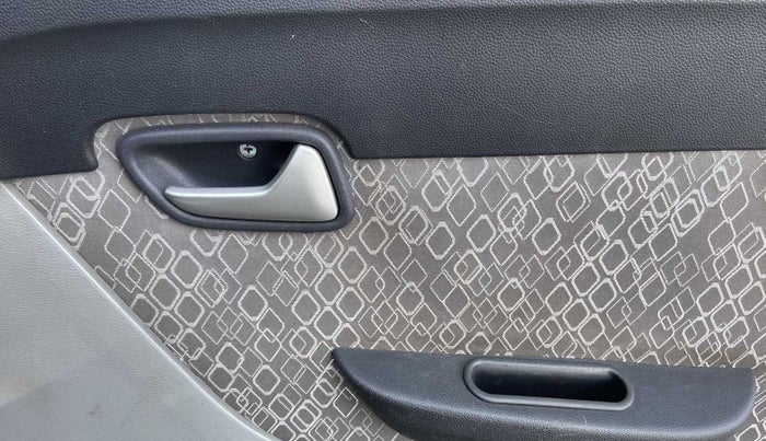 2017 Maruti Alto 800 LXI, Petrol, Manual, 50,556 km, Driver Side Door Panels Control