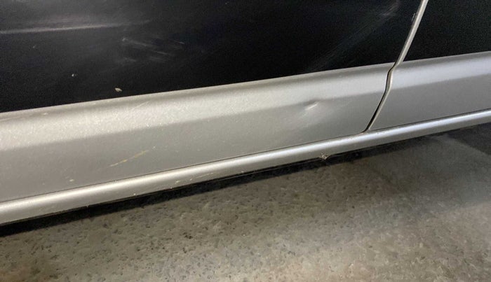 2021 Renault Kwid RXL, Petrol, Manual, 10,944 km, Front passenger door - Slightly dented