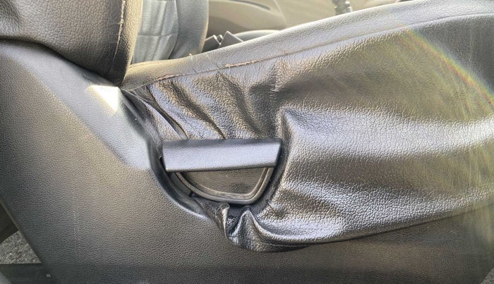 2018 Hyundai NEW SANTRO ASTA MT, Petrol, Manual, 77,790 km, Driver Side Adjustment Panel