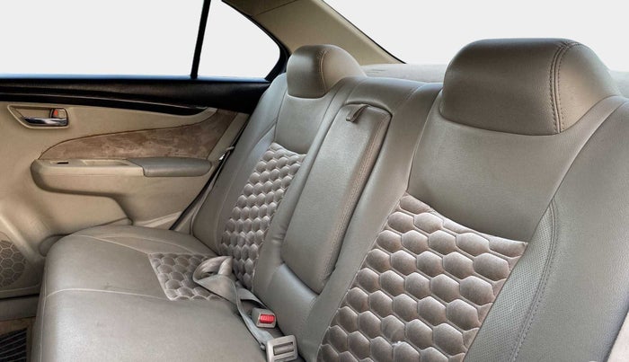 2018 Maruti Ciaz DELTA 1.4 MT PETROL, CNG, Manual, 94,942 km, Right Side Rear Door Cabin