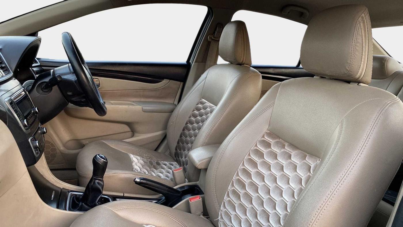 2018 Maruti Ciaz DELTA 1.4 MT PETROL, CNG, Manual, 94,942 km, Right Side Front Door Cabin