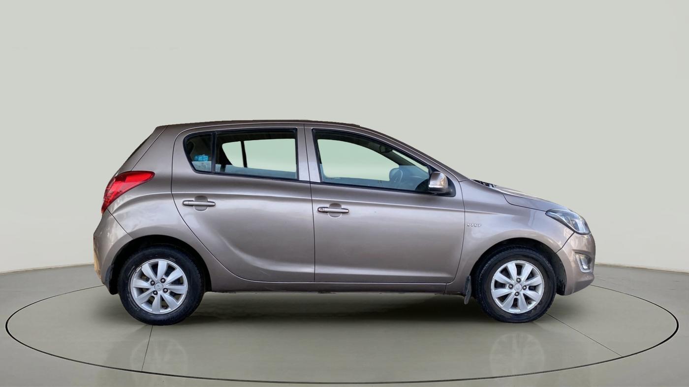 2013 Hyundai i20 SPORTZ 1.2, Petrol, Manual, 34,403 km, Right Side View