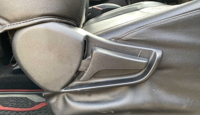 2020 Maruti S PRESSO VXI, Petrol, Manual, 34,250 km, Driver Side Adjustment Panel