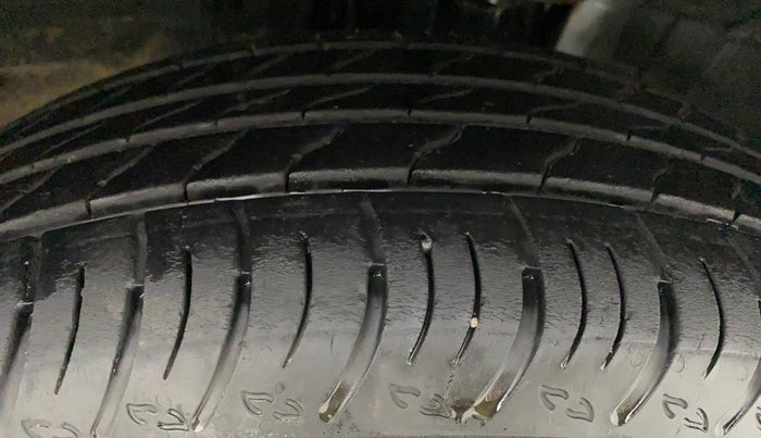 2021 Nissan MAGNITE XE, Petrol, Manual, 6,655 km, Right Front Tyre Tread