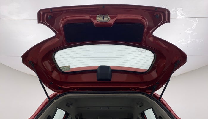 2017 Mahindra KUV 100 NXT K2 P 6 STR, Petrol, Manual, 92,064 km, Boot Door Open