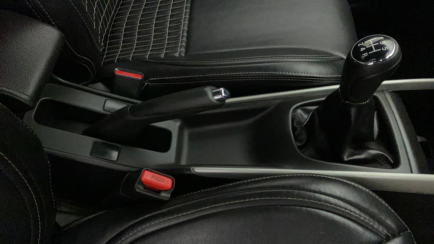 2016 Maruti Baleno DELTA PETROL 1.2, Petrol, Manual, 58,958 km, Gear Lever
