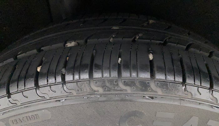 2016 Maruti Baleno DELTA PETROL 1.2, Petrol, Manual, 58,958 km, Right Rear Tyre Tread