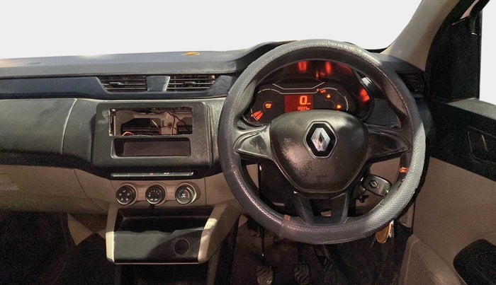 2021 Renault TRIBER RXE MT, Petrol, Manual, 30,234 km, Steering Wheel Close Up