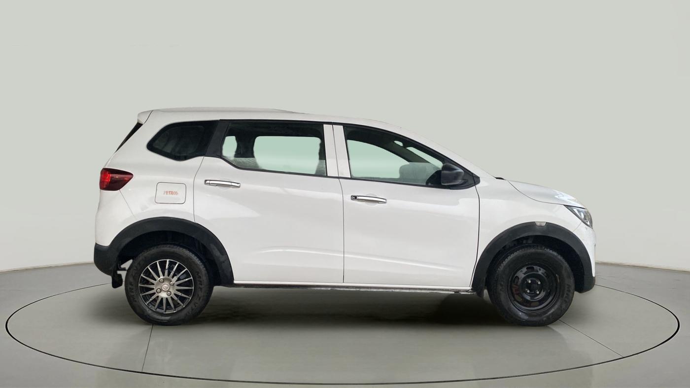2021 Renault TRIBER RXE MT, Petrol, Manual, 30,234 km, Right Side View