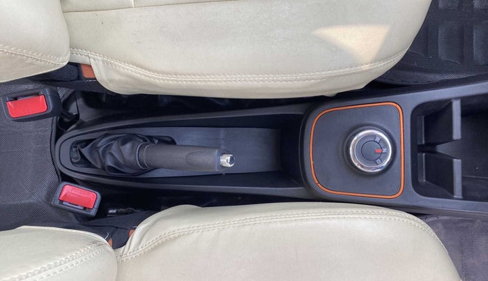 2021 Renault Kwid CLIMBER 1.0 AMT (O), Petrol, Automatic, 9,581 km, Gear Lever