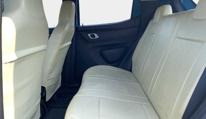 2021 Renault Kwid CLIMBER 1.0 AMT (O), Petrol, Automatic, 9,581 km, Right Side Rear Door Cabin