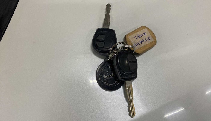 2013 Maruti Swift Dzire VXI, Petrol, Manual, 1,20,420 km, Key Close Up