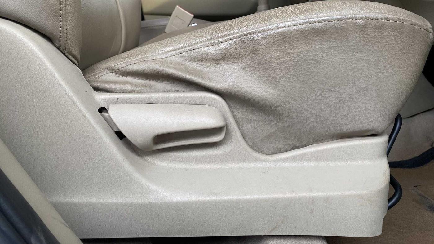 2012 Maruti Ertiga VDI, Diesel, Manual, 56,229 km, Driver Side Adjustment Panel