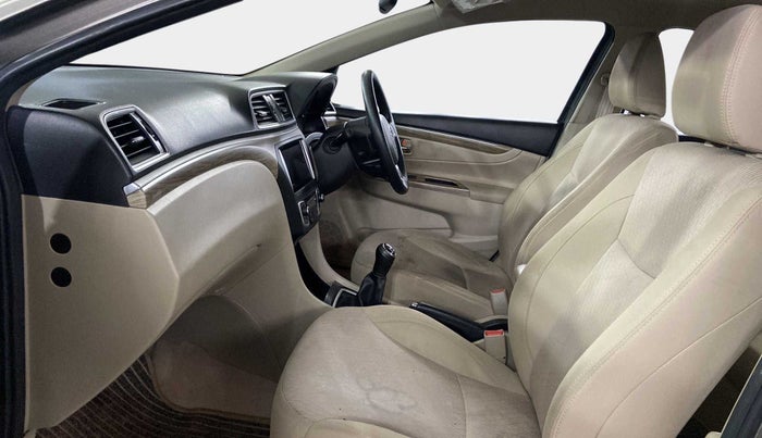 2021 Maruti Ciaz ZETA 1.5 SHVS MT PETROL, Petrol, Manual, 11,169 km, Right Side Front Door Cabin