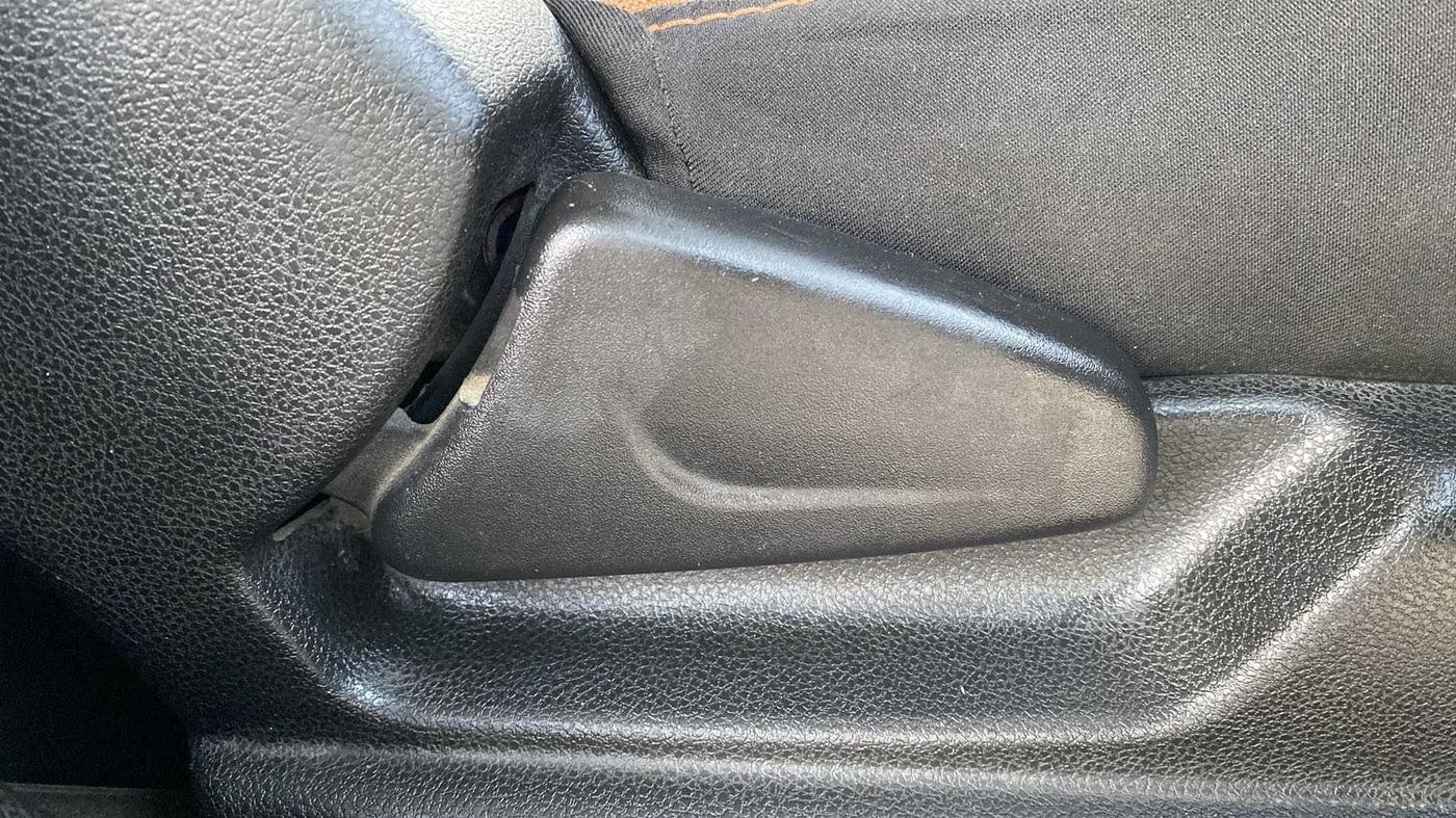 2018 Renault Kwid CLIMBER 1.0, Petrol, Manual, 12,839 km, Driver Side Adjustment Panel