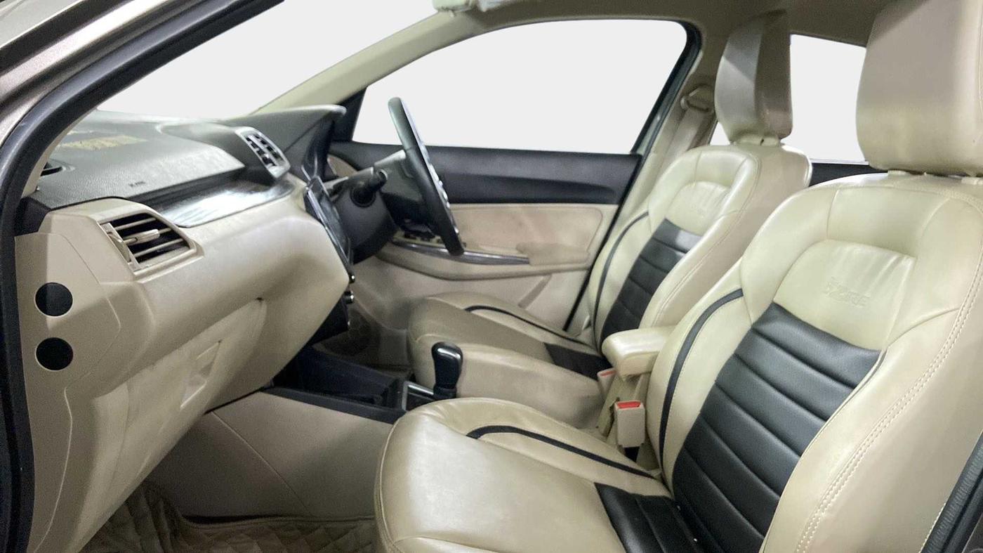 2021 Maruti Dzire ZXI Plus AMT, Petrol, Automatic, 34,855 km, Right Side Front Door Cabin
