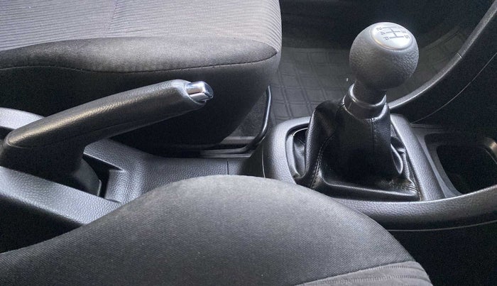 2015 Maruti Swift VXI, Petrol, Manual, 54,267 km, Gear Lever