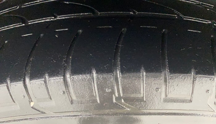 2016 Hyundai Creta SX PLUS 1.6 DIESEL, Diesel, Manual, 87,985 km, Right Rear Tyre Tread