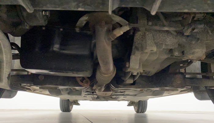 2013 Volkswagen Vento HIGHLINE 1.6 MPI, Petrol, Manual, 71,330 km, Front Underbody