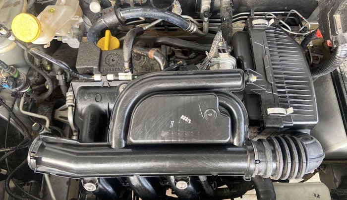 2022 Renault Kwid RXT 1.0 (O), Petrol, Manual, 2,552 km, Open Bonet