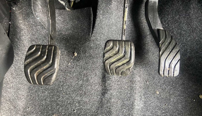 2022 Renault Kwid RXT 1.0 (O), Petrol, Manual, 2,552 km, Pedals