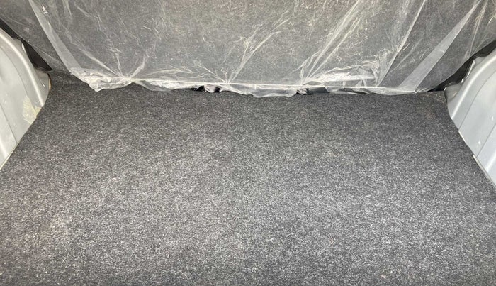 2022 Renault Kwid RXT 1.0 (O), Petrol, Manual, 2,552 km, Boot Inside