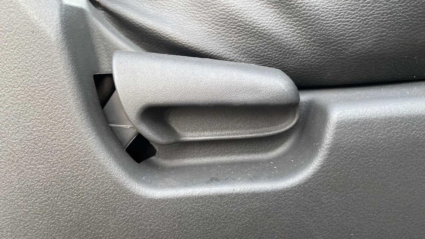 2012 Maruti Wagon R 1.0 LXI, Petrol, Manual, 48,634 km, Driver Side Adjustment Panel