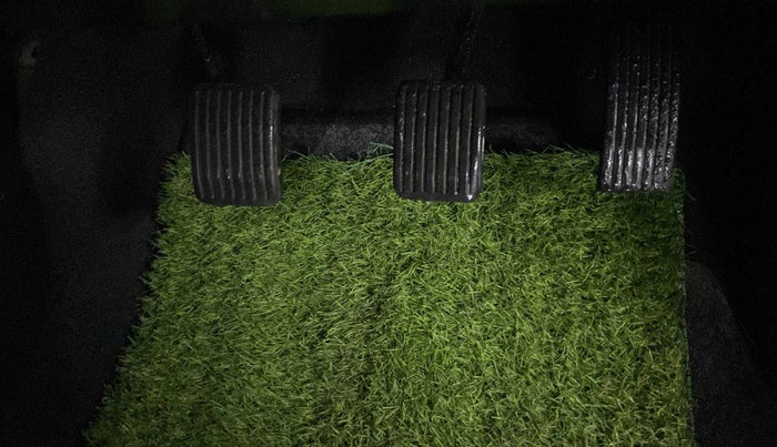 2017 Hyundai Xcent SX 1.2, Petrol, Manual, 32,531 km, Pedals