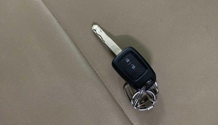 2017 Honda Jazz 1.2L I-VTEC V AT, Petrol, Automatic, 42,741 km, Key Close Up