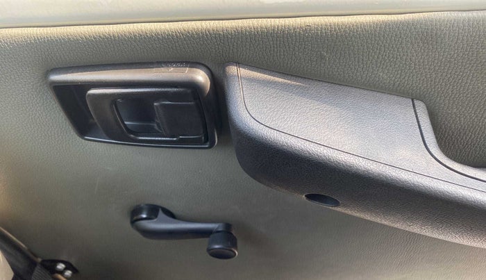 2022 Mahindra Bolero B4, Diesel, Manual, 29,115 km, Driver Side Door Panels Control
