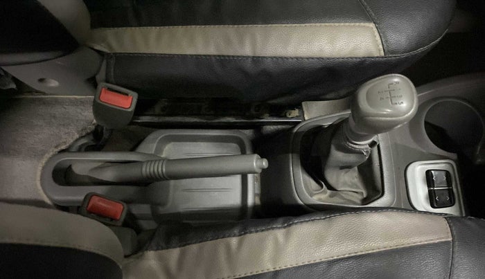 2016 Datsun Redi Go S, Petrol, Manual, 48,024 km, Gear Lever